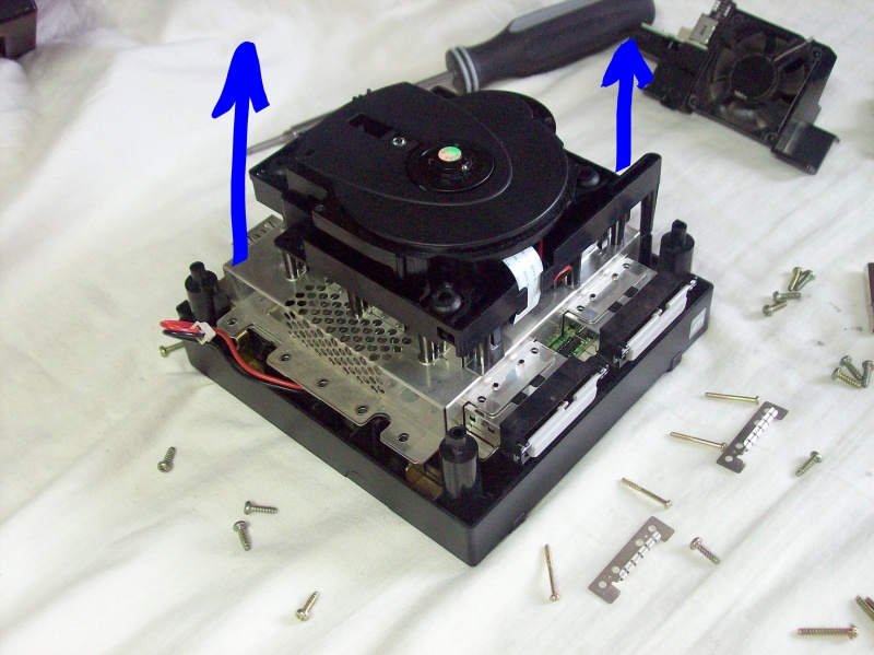 Archivo:Desmontaje de la Nintendo Gamecube - 00B.jpg